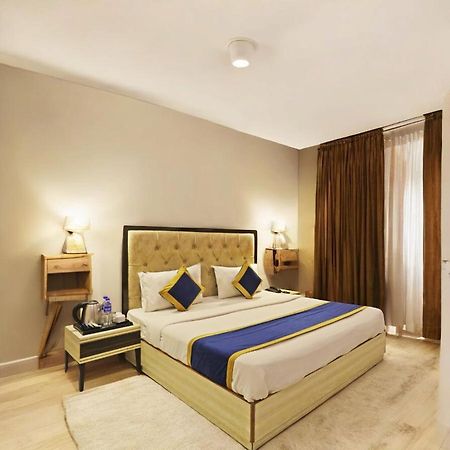 Hotel Almora Sky Near By Delhi International Airport With - Free Airport Pickup And Drop نيودلهي المظهر الخارجي الصورة