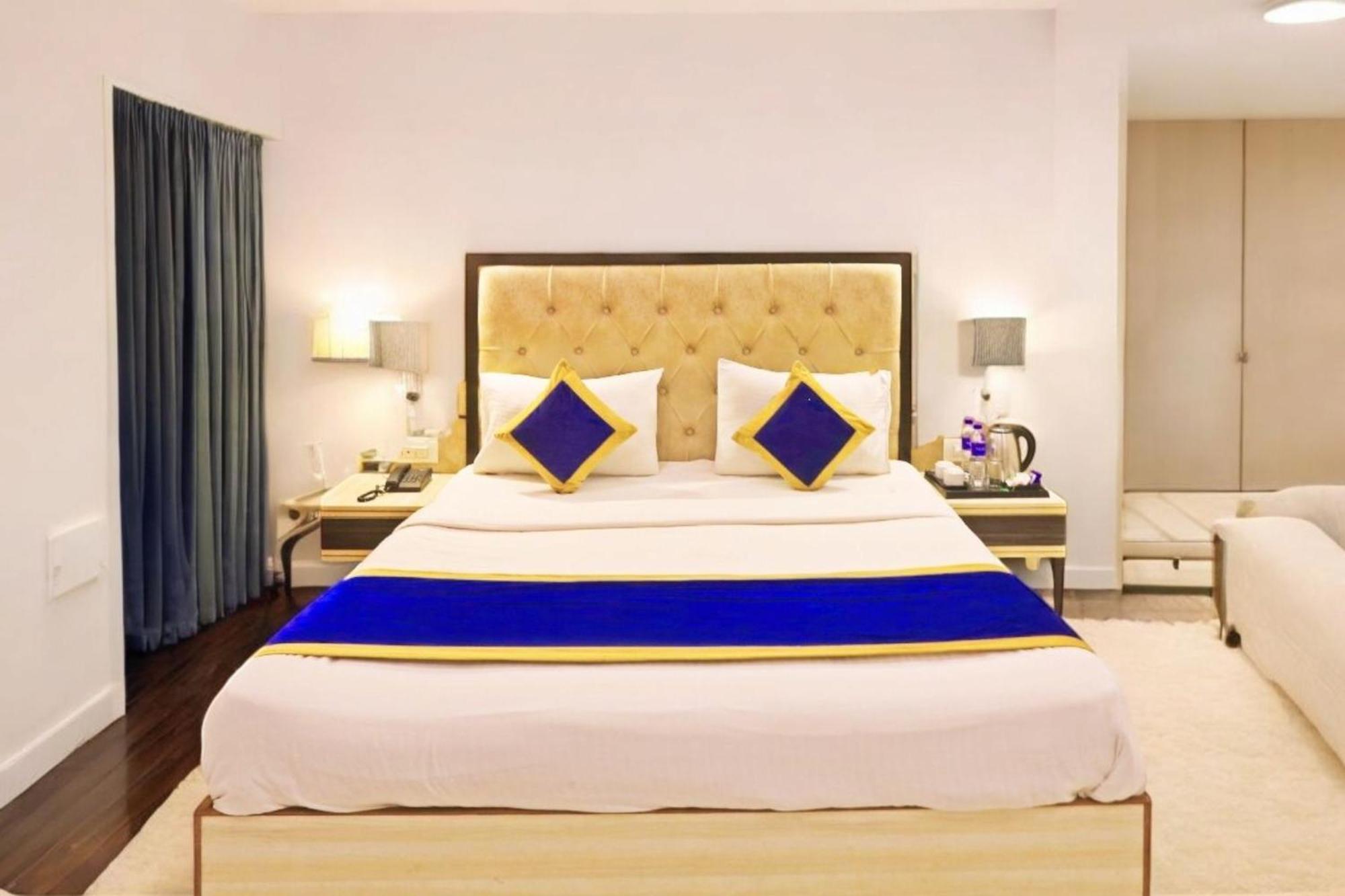 Hotel Almora Sky Near By Delhi International Airport With - Free Airport Pickup And Drop نيودلهي المظهر الخارجي الصورة